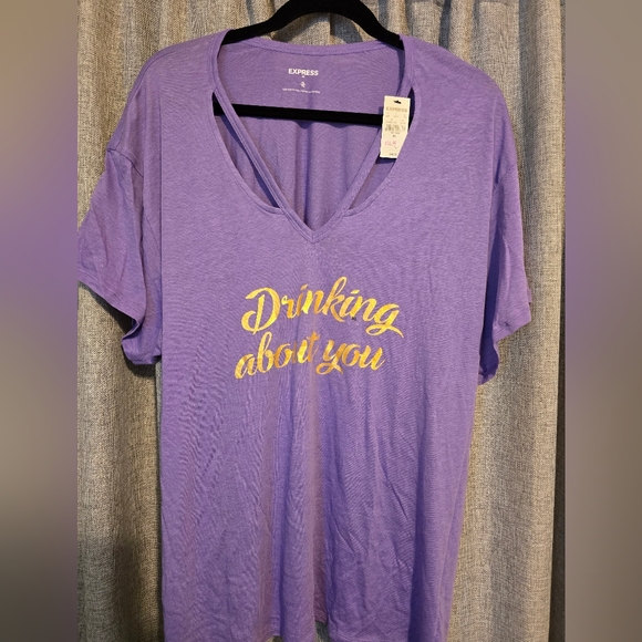 Express Graphic Tee - Picture 2 of 3